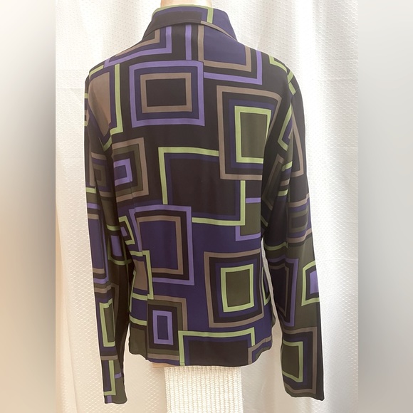 Finity Studio vintage 100% silk European cut button down top. - Picture 2 of 4